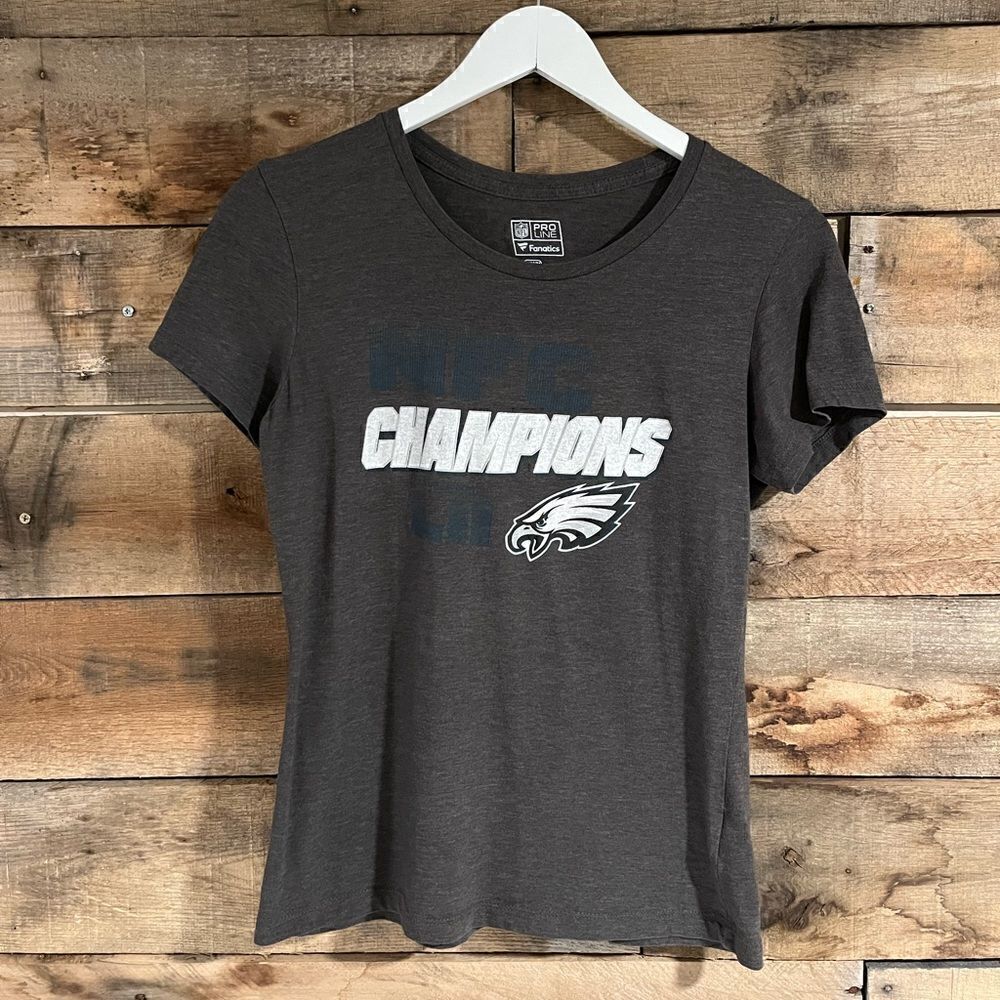 Fanatics  NFL Eagles short sleeve gray t-shirt - M - 🙂3/$15